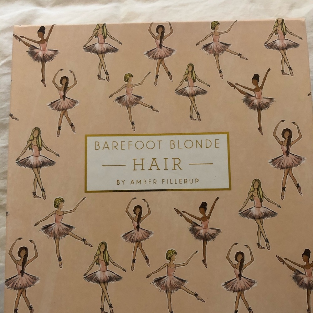Barefoot Blonde Hair Clip in Extensions
